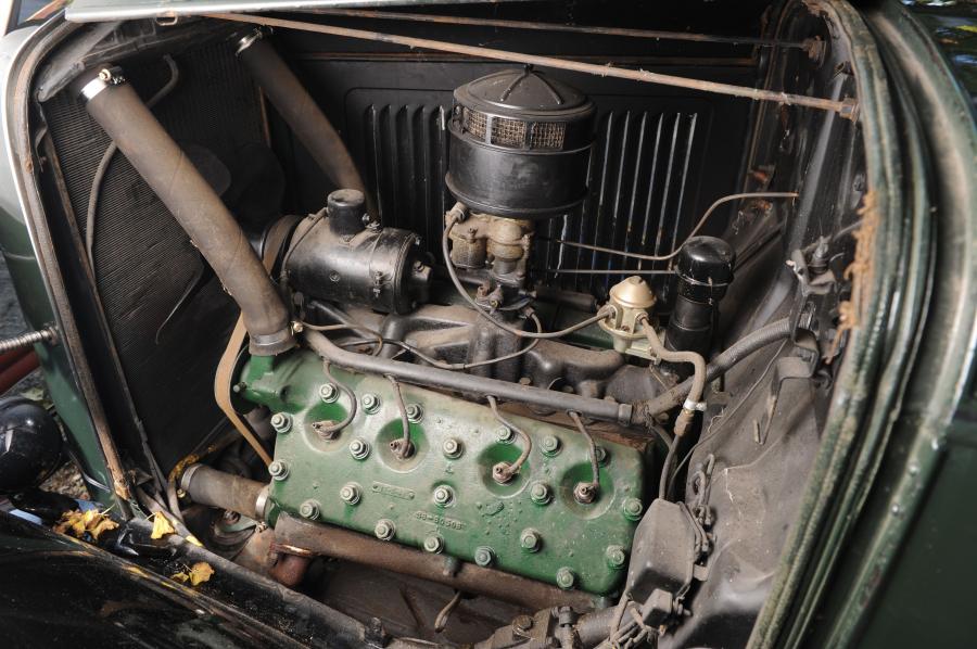  Ford Model 18 Tudor Sedan 1932 года  (фото 7 из 7)
